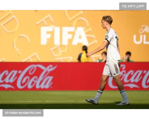 切尔西恩佐传球成功率90%但关键传球仅2次，中场梳理缺乏纵深威胁